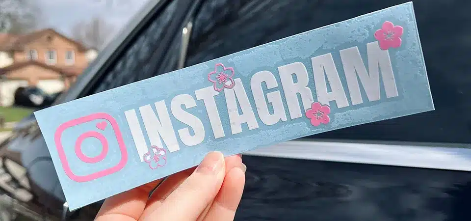 how to make vinyl letter stickers