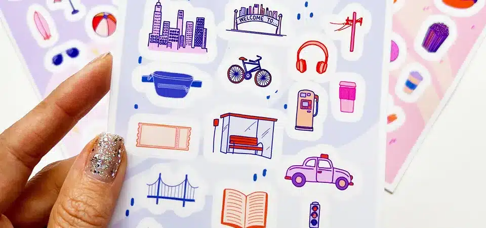 A diagram comparing the dimensions of a full A4 sheet versus a small individual round sticker